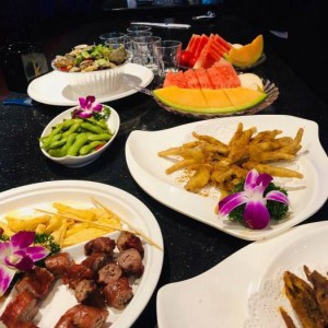 杭州萧山区新街街道附近夜场招聘酒水促销员,(不压工资待遇好的)