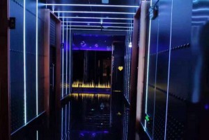 杭州翻台高的夜总会招聘包厢陪唱,加班双倍工资吗？