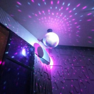 杭州生意好的夜场招聘包厢陪唱,做夜场做高端还是中端好