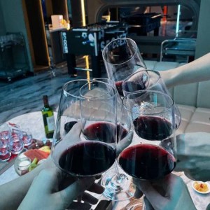 杭州收入高的夜场ktv招聘酒水销售员,具体需要做些什么工作？