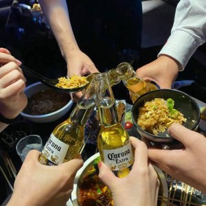 杭州小费多的夜场ktv招聘点歌公主,过年放假吗？