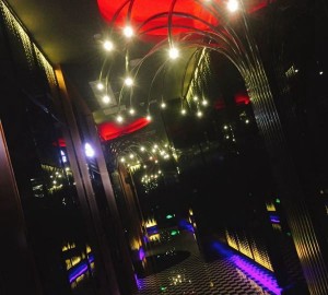 杭州余杭区良渚街道附近酒吧招聘包厢气氛租,工作好做吗？