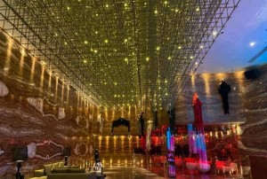 杭州余杭区良渚街道附近酒吧招聘女服务生,(好上班的不挑人)