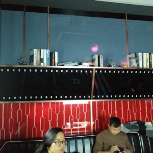 杭州余杭区仓前街道附近夜场招聘女招待,(不用交台费)