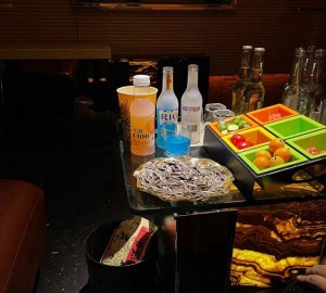 杭州萧山区红山农场附近ktv招聘包厢服务员,招聘电话多少