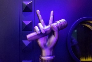 杭州上城区附近夜场招聘女服务员,工资是怎么发放的