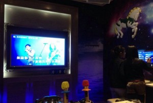 杭州临安区潜川镇附近夜场招聘女服务员,加班双倍工资吗？