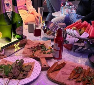 杭州拱墅区天水街道附近夜场招聘包厢气氛租,交五险一金吗？