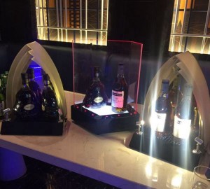 杭州钱塘区义蓬街道附近酒吧招聘点歌公主,加班双倍工资吗？