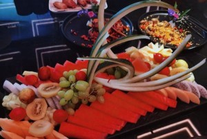 杭州临安区於潜镇附近酒吧招聘包厢服务员,ktv领班队长微信多少