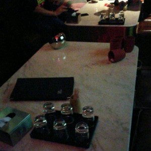 杭州余杭区闲林街道附近酒吧招聘商务礼仪,有学历要求吗？