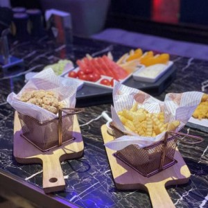 杭州高端夜总会ktv招聘包厢服务员,工作环境和氛围如何？