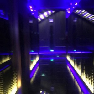 杭州钱塘区新湾街道附近夜场招聘包厢服务员,入职需要什么条件