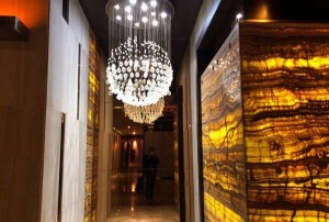 杭州上班轻松的夜总会ktv招聘女招待,有没有年龄限制_