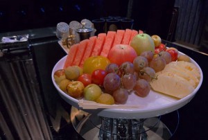 杭州上城区凯旋街道附近夜总会招聘商务接待,有没有年龄限制_