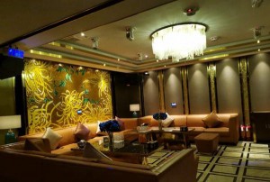 悦龙酒店经理招聘要求条件（悦龙酒店招聘员工：职位需求与资格条件）