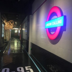 招聘励志文案图（激发潜能，加入我们：招聘启事创意海报）