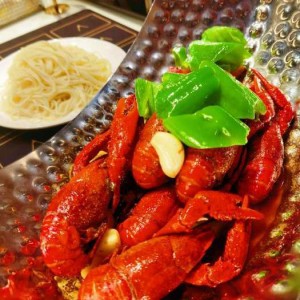 杭州富阳区富春街道附近夜总会招聘包厢管家,(不够给补贴)