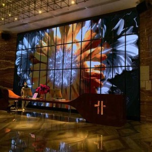 酒吧招聘营销的文案（探索夜生活魅力，诚邀营销精英加入我们的酒吧团队）